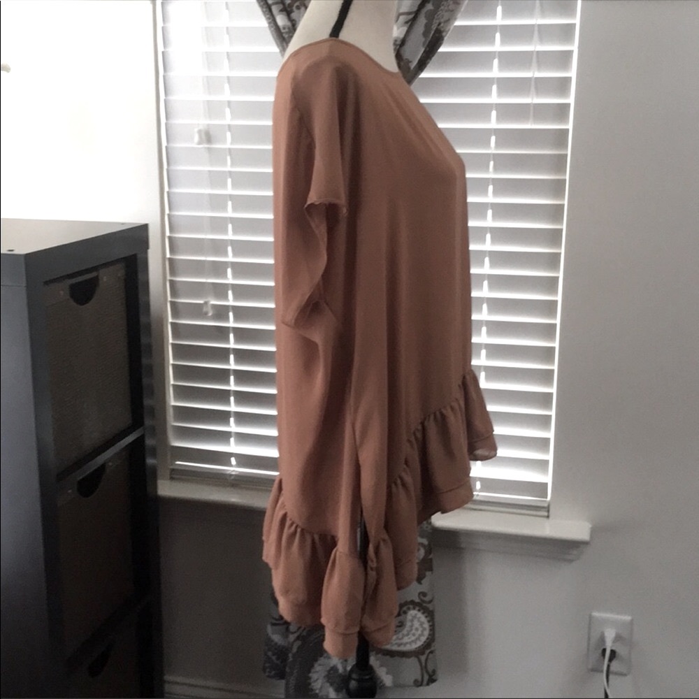 🌟 5/$25 sale / Wishlist | Sheer Flowy Blouse - Picture 2 of 5